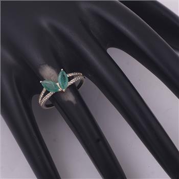 9K Gold 0.89 Ct Marquise Emerald Ring 7 US Ring Size
