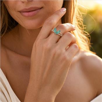 9K Gold 0.89 Ct Marquise Emerald Ring 7 US Ring Size