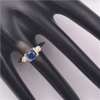 9K Gold 1.68 Ct Cushion Sapphire Ring 7 US Ring Size