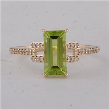 9K Gold 1.96 Ct Baguette Peridot Ring  7 US Ring Size