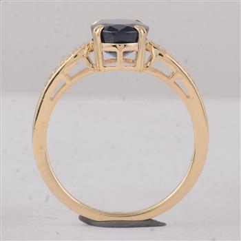 9K Gold 2.75 Ct Oval Sapphire Ring 7 US Ring Size