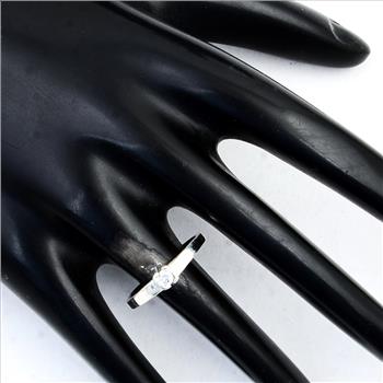 NO RESERVE 0.15 Ct Cubic Zirconia 925 Sterling Silver Ring