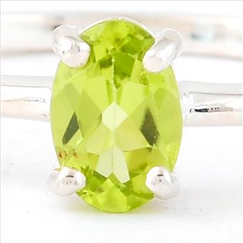 NO RESERVE 0.57 Ct Oval Peridot, 925 Sterling Silver Ring