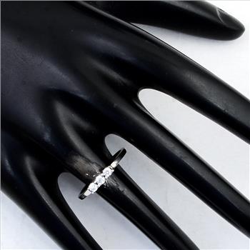 NO RESERVE 0.70 Ct Cubic Zirconia 925 Sterling Silver Ring