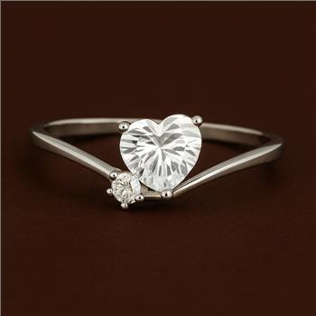 NO RESERVE 0.78 Ct Cubic Zirconia 925 Sterling Silver Ring