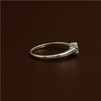 NO RESERVE 0.90 Ct Cubic Zirconia 925 Sterling Silver Ring