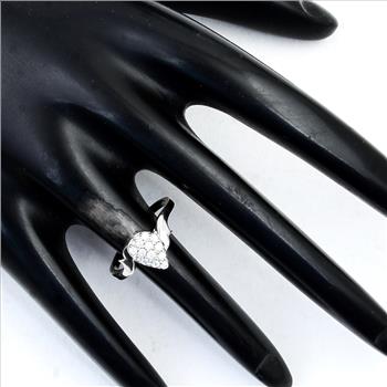 NO RESERVE 0.93 Ct Cubic Zirconia 925 Sterling Silver Ring