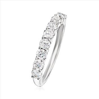 NO RESERVE 0.95 ct. t.w. Moissanite Ring in Sterling Silver. Size 6