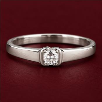 No Reserve 925 Sterling Silver 0.15 Ct Cubic Zirconia Ring 7  US Ring Size