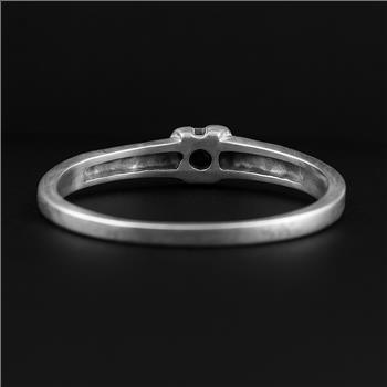 No Reserve 925 Sterling Silver 0.15 Ct Cubic Zirconia Ring 7 US Ring Size