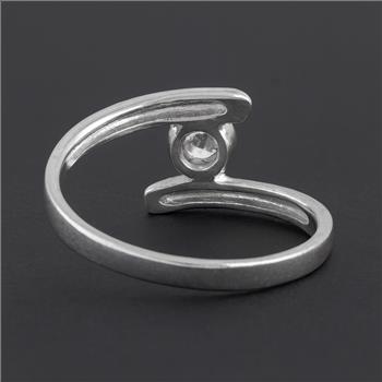 No Reserve 925 Sterling Silver 0.20 Ct Cubic Zirconia Ring 7 US Ring Size