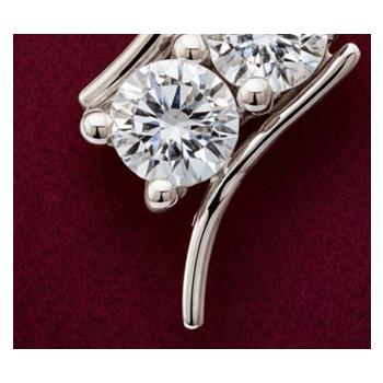 No Reserve 925 Sterling Silver 0.24 Ct Round Cubic Zirconia Pendant