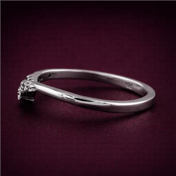 No Reserve 925 Sterling Silver 0.30 Ct Round Cubic Zirconia Ring 7 US Ring Size