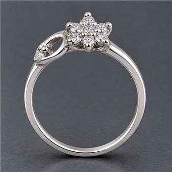No Reserve 925 Sterling Silver 0.31 Ct Cubic Zirconia Ring 5  US Ring Size