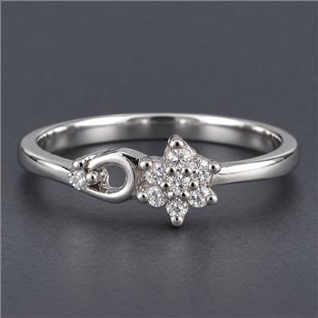 No Reserve 925 Sterling Silver 0.31 Ct Cubic Zirconia Ring 5  US Ring Size