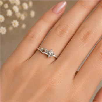 No Reserve 925 Sterling Silver 0.31 Ct Cubic Zirconia Ring 7 US Ring Size