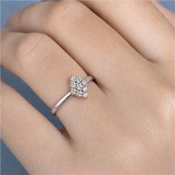 No Reserve 925 Sterling Silver 0.35 Ct Round Cubic Zirconia Ring 8 US Ring Size