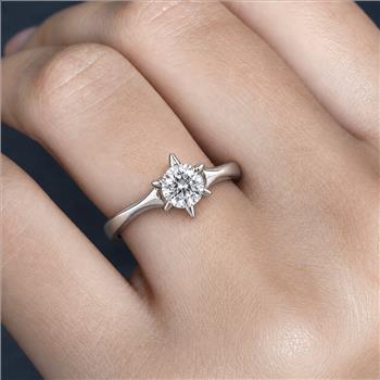 No Reserve 925 Sterling Silver 0.39 Ct Cubic Zirconia Ring 7  US Ring Size