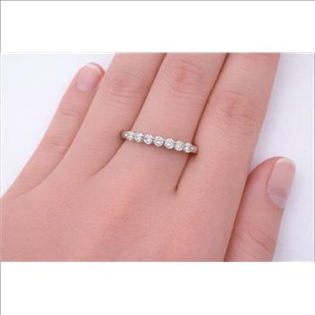 No Reserve 925 Sterling Silver 0.49 Ct Round Cubic Zirconia Ring 7 US Ring Size