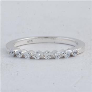 No Reserve 925 Sterling Silver 0.49 Ct Round Cubic Zirconia Ring 7 US Ring Size