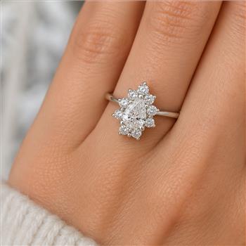No Reserve 925 Sterling Silver 0.51 Ct Cubic Zirconia Ring 6 US Ring Size