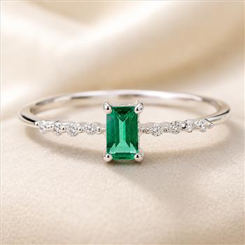No Reserve 925 Sterling Silver 0.51 Ct Octagon Green Topaz Cubic Zirconia Ring 9 US Ring Size