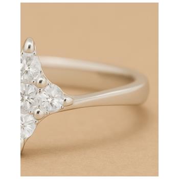 No Reserve 925 Sterling Silver 0.65 Ct Cubic Zirconia Ring 8 US Ring Size