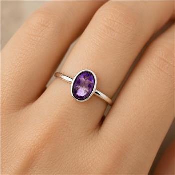 No Reserve 925 Sterling Silver 0.65 Ct Oval Amethyst Ring 8 US Ring Size