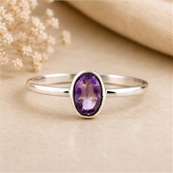 No Reserve 925 Sterling Silver 0.65 Ct Oval Amethyst Ring 8 US Ring Size