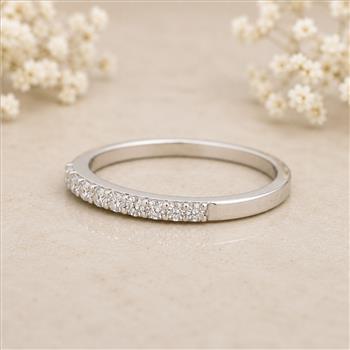 No Reserve 925 Sterling Silver 0.68 Ct Cubic Zirconia Ring 7.5 US Ring Size