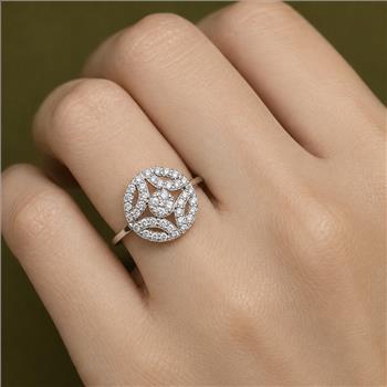 No Reserve 925 Sterling Silver 0.79 Ct Round Cubic Zirconia Ring 9  US Ring Size