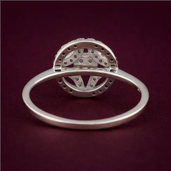 No Reserve 925 Sterling Silver 0.79 Ct Round Cubic Zirconia Ring 9 US Ring Size