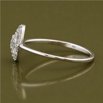 No Reserve 925 Sterling Silver 0.79 Ct Round Cubic Zirconia Ring 9 US Ring Size