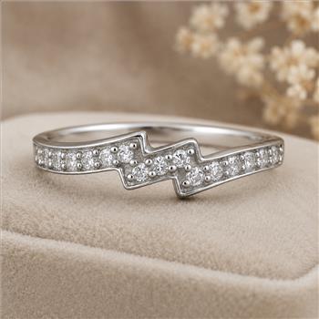 No Reserve 925 Sterling Silver 0.85 Ct Cubic Zirconia Ring 6 US Ring Size