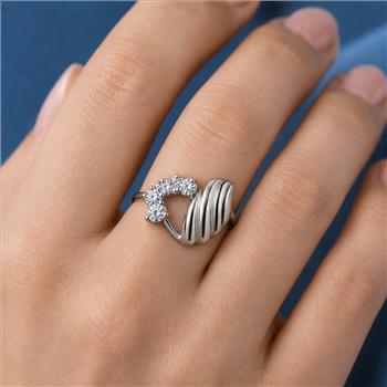 No Reserve 925 Sterling Silver 0.85 Ct Cubic Zirconia Ring 7 US Ring Size