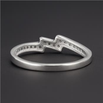 No Reserve 925 Sterling Silver 0.85 Ct Cubic Zirconia Ring 7 US Ring Size