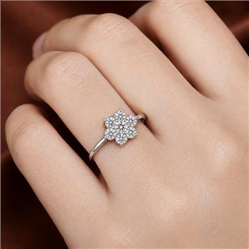 No Reserve 925 Sterling Silver 0.90 Ct Cubic Zirconia Ring 5 US Ring Size