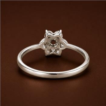 No Reserve 925 Sterling Silver 0.90 Ct Cubic Zirconia Ring 5 US Ring Size