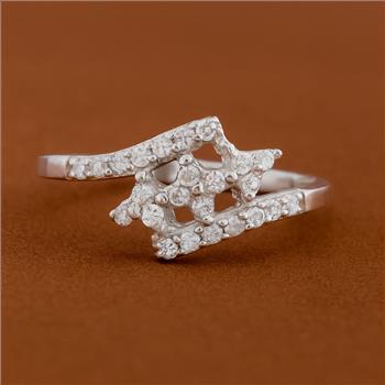 No Reserve 925 Sterling Silver 0.91 Ct Cubic Zirconia Ring 7 US Ring Size