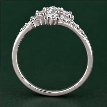 No Reserve 925 Sterling Silver 0.91 Ct Cubic Zirconia Ring 7 US Ring Size