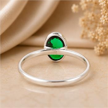 No Reserve 925 Sterling Silver 0.92 Ct Oval Created Emerald Ring