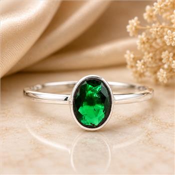 No Reserve 925 Sterling Silver 0.92 Ct Oval Created Emerald Ring