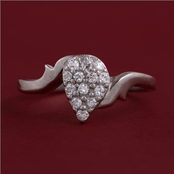 No Reserve 925 Sterling Silver 0.93 Ct Cubic Zirconia Ring 6 US Ring Size