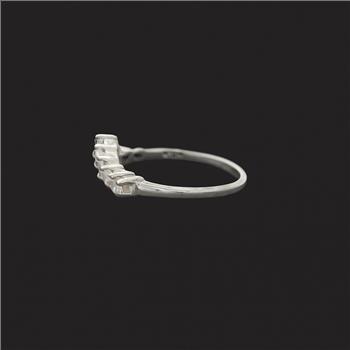 No Reserve 925 Sterling Silver 0.94 Ct Cubic Zirconia Ring 7 US Ring Size