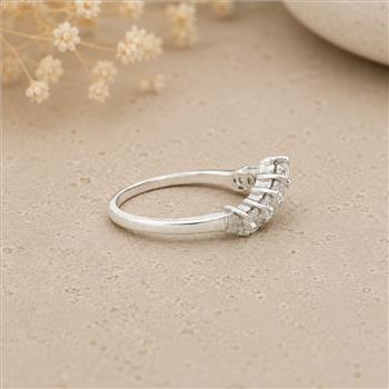 No Reserve 925 Sterling Silver 0.94 Ct Cubic Zirconia Ring 7 US Ring Size