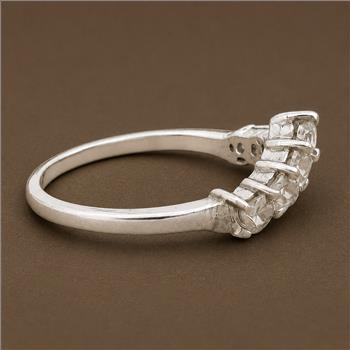 No Reserve 925 Sterling Silver 0.94 Ct Cubic Zirconia Ring 7 US Ring Size