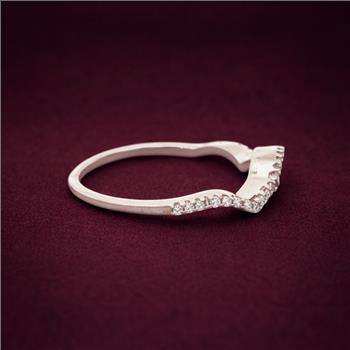No Reserve 925 Sterling Silver 0.96 Ct Cubic Zirconia Ring 9  US Ring Size