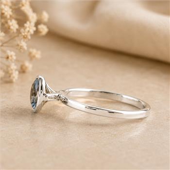 No Reserve 925 Sterling Silver 0.97 Ct Round Blue Topaz Ring 7 US Ring Size