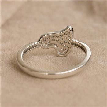 No Reserve 925 Sterling Silver 1.09 Ct Cubic Zirconia Ring 6.5 US Ring Size