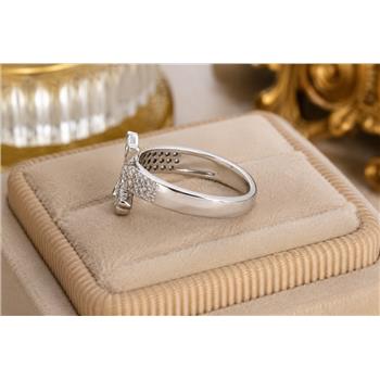 No Reserve 925 Sterling Silver 1.21 Ct Cubic Zirconia Ring 6.5 US Ring Size